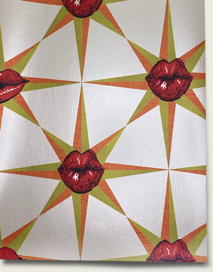 Smack Wallpaper - Lipstick